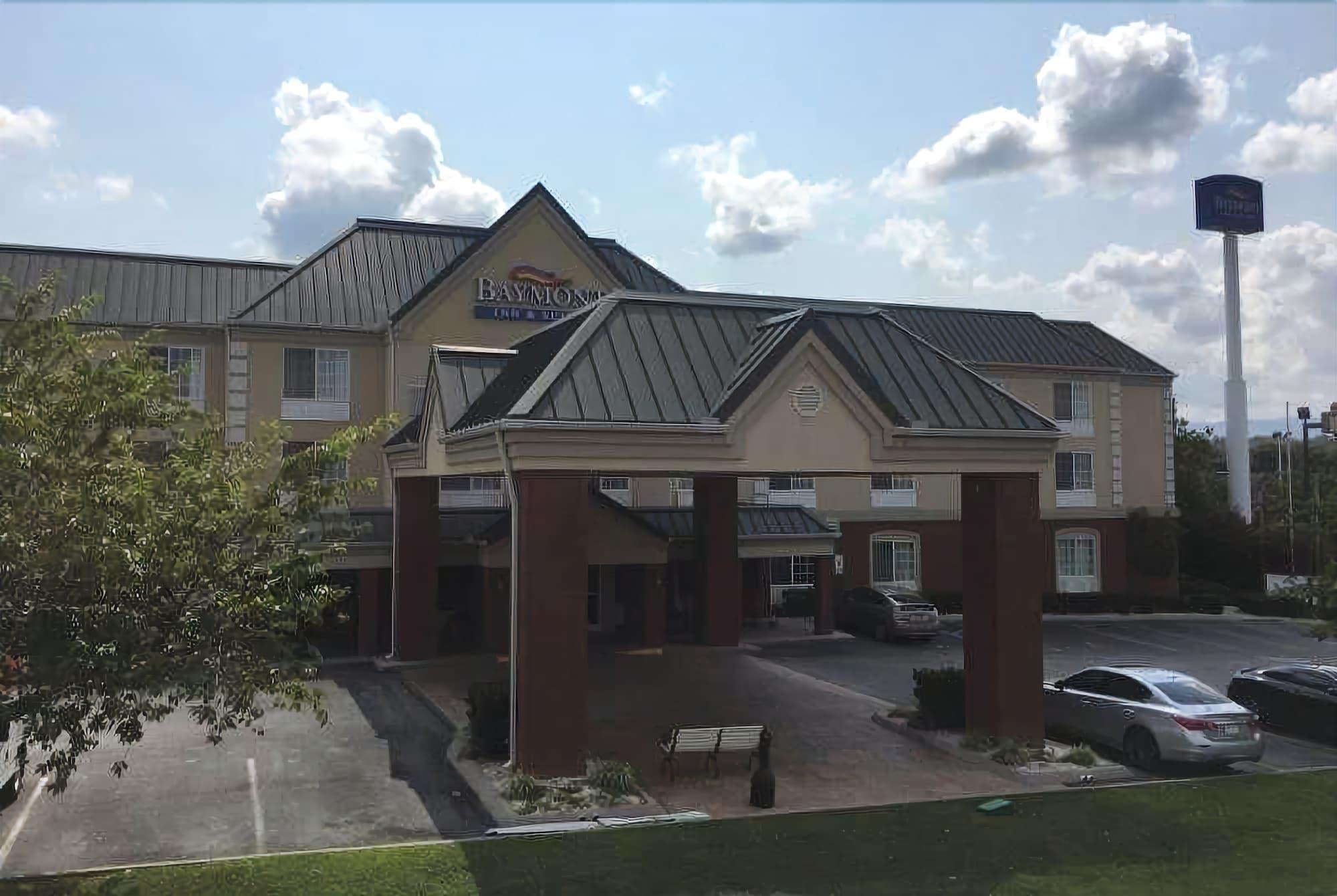 Hotel Baymont By Wyndham Clinton Esterno foto