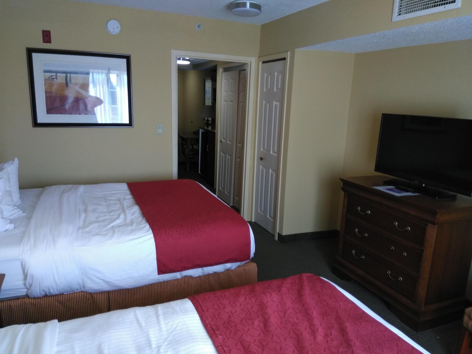 Hotel Baymont By Wyndham Clinton Esterno foto