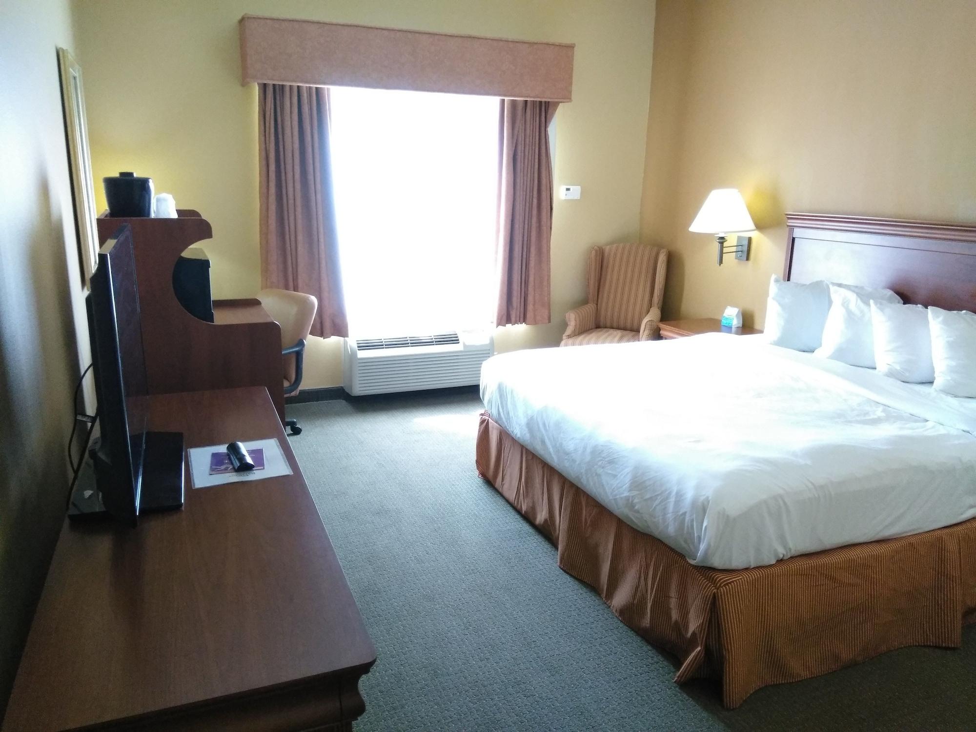 Hotel Baymont By Wyndham Clinton Esterno foto