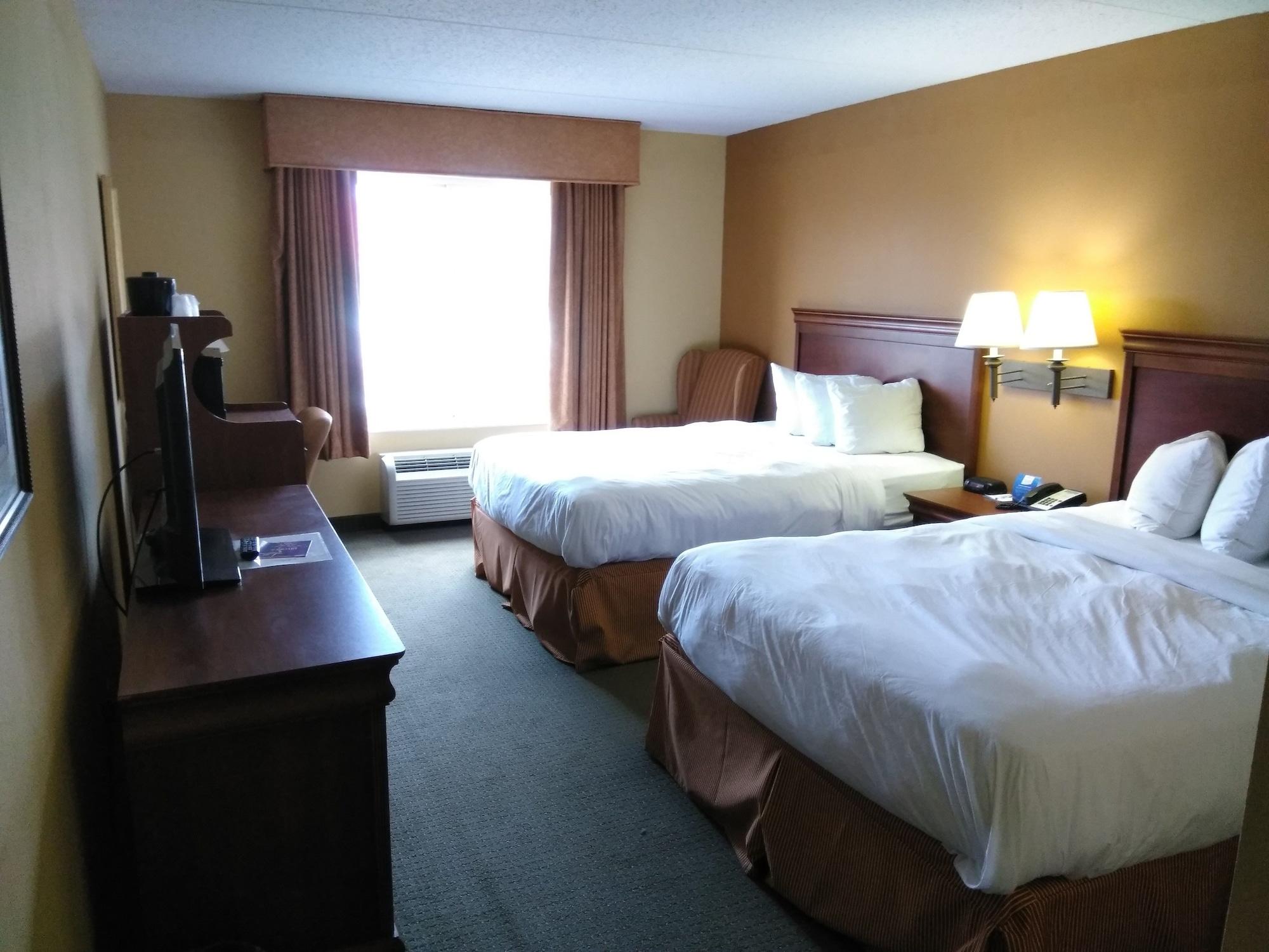 Hotel Baymont By Wyndham Clinton Esterno foto