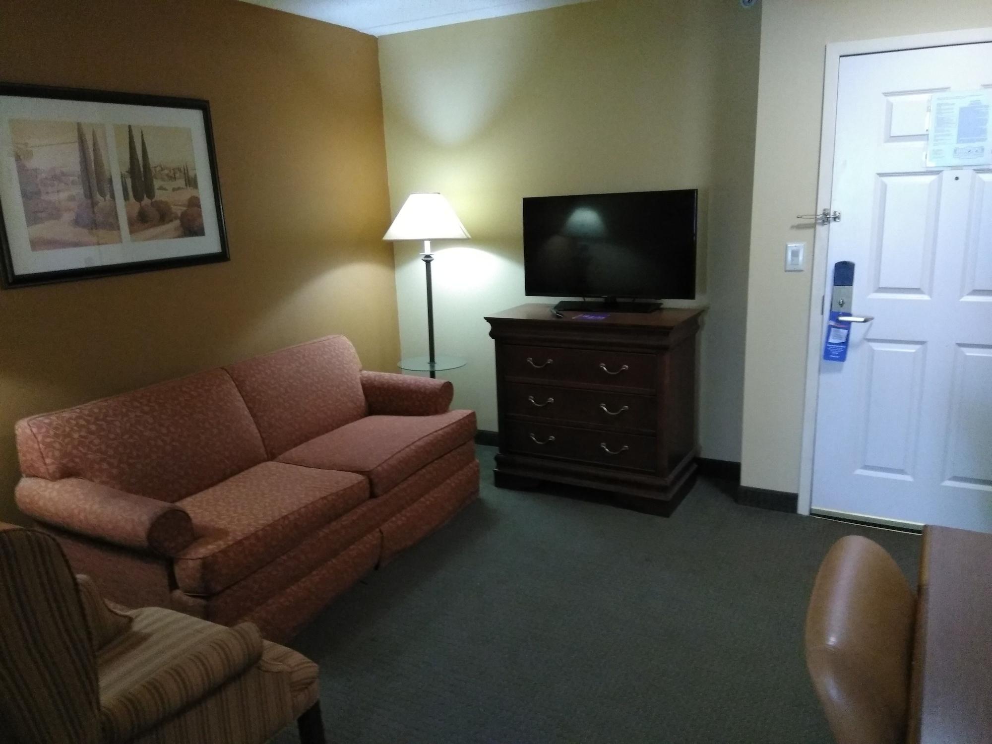 Hotel Baymont By Wyndham Clinton Esterno foto